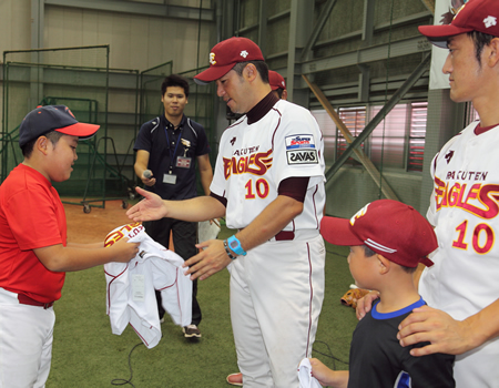 �J���C �e�q�ӂꂠ���y�V�C�[�O���X�싅����